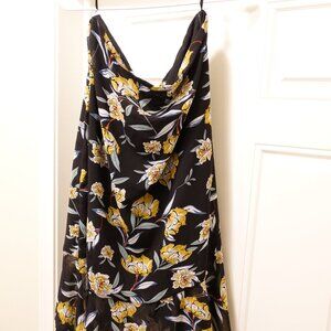 Pretty Tronjoy floral skirt. Size XL. 100% polyester